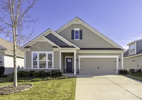 106 Chase Water Dr, Mooresville, NC 28117