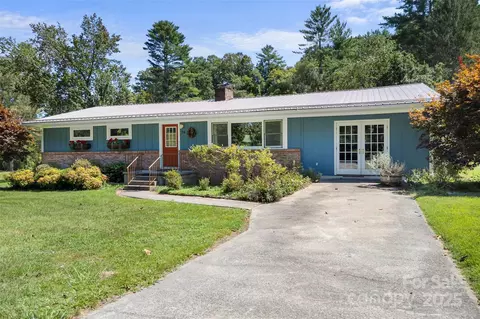 94 Meadow Ln, Brevard, NC 28712