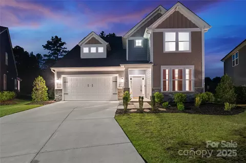 416 Clemson Tree Ln, Lake Wylie, SC 29710