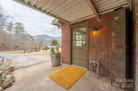 195 Lee St, Sylva, NC 28779 photo 6