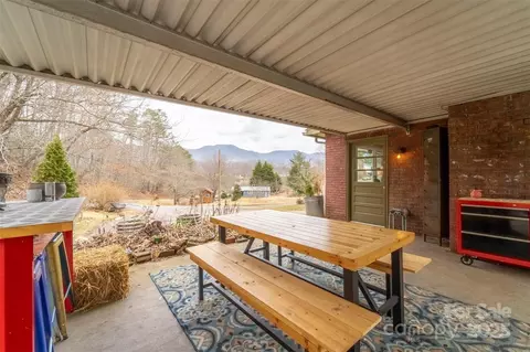 195 Lee St, Sylva, NC 28779 photo 3