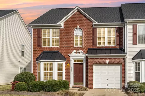 3822 Carl Parmer Dr, Harrisburg, NC 28075