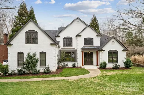 3932 Huckleberry Rd, Charlotte, NC 28210