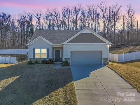 2405 Stonehaven Dr, Albemarle, NC 28001