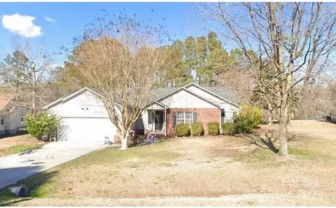 212 Remington Dr, Midway Park, NC 28544