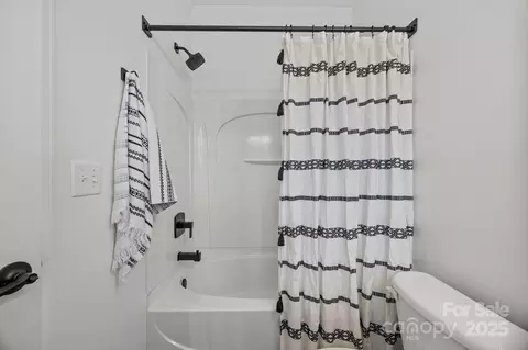 Bath - 11406 Potters Row, Cornelius, NC 28031 photo 2 of 2