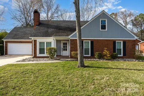 7544 Yellow Pine Ct, Charlotte, NC 28277