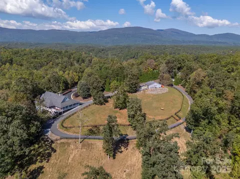 2707 Lake Adger Pkwy, Mill Spring, NC 28756