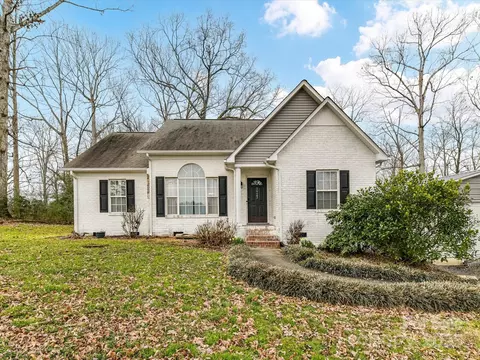 1923 Gables Dr, Monroe, NC 28112