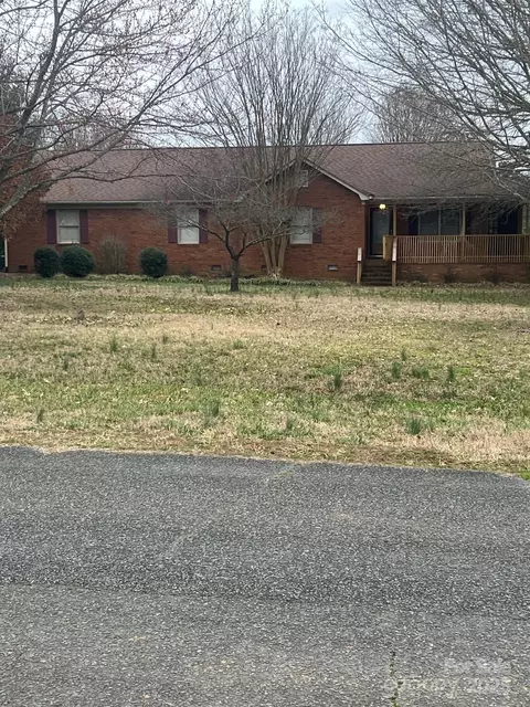 1313 Hickory Woods Dr, Monroe, NC 28110