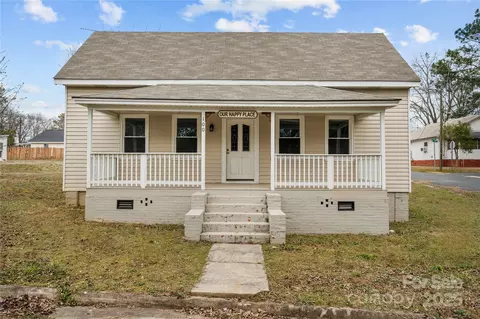 100 Lear St, Rockingham, NC 28379