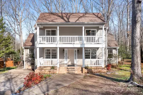 11121 Timber Hill Ct, Charlotte, NC 28226