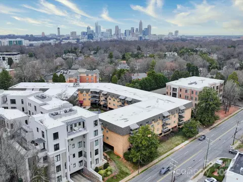 1323 Queens 424 Rd #424, Charlotte, NC 28207