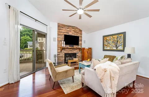 5011 Sharon B Rd #B, Charlotte, NC 28210