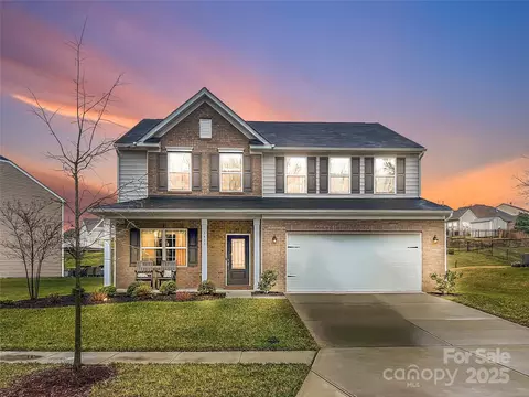 3427 Laurel Oak Ln, Gastonia, NC 28056