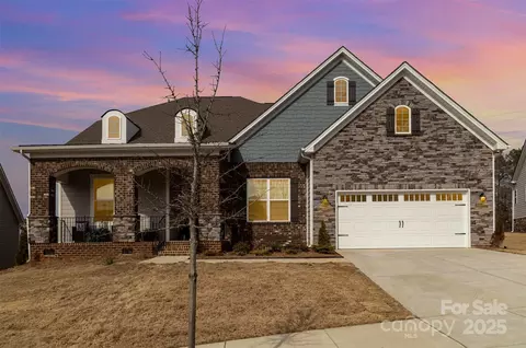 1369 Dali Blvd, Mount Holly, NC 28120