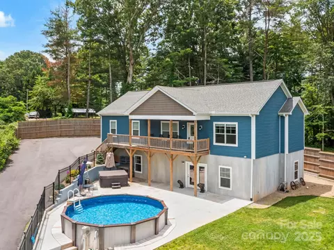 35 Dawson Steele Ct, Asheville, NC 28803
