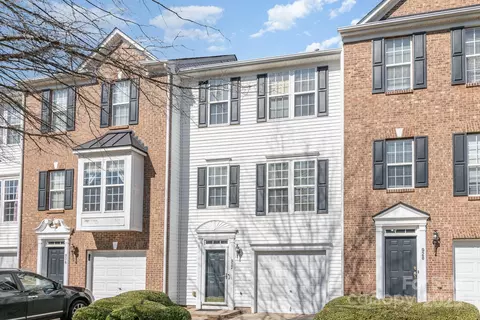 932 Tiger Ln, Charlotte, NC 28262