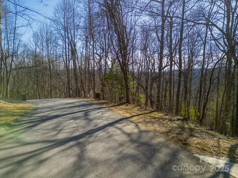 99999 Churchill Downs Dr, Fairview, NC 28730