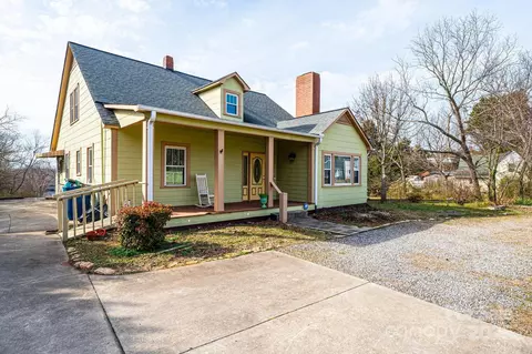 55 Duke St, Granite Falls, NC 28630