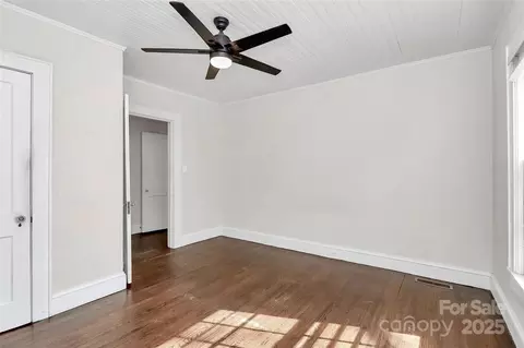 Bedroom - 1101 Lancaster Ave, Monroe, NC 28112 photo 2 of 5