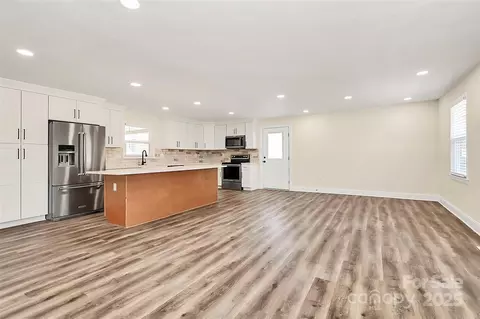 2159 Greenleaf Rd, Clover, SC 29710 photo 8