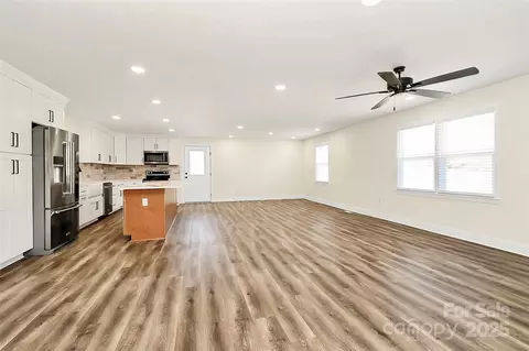 2159 Greenleaf Rd, Clover, SC 29710 photo 6