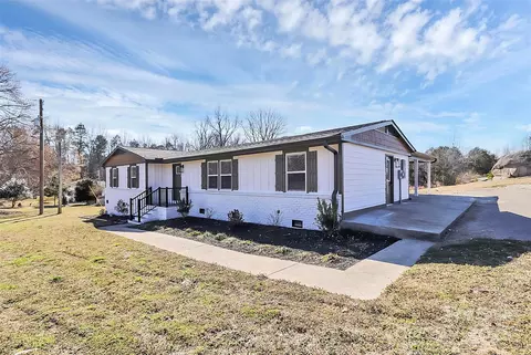 2159 Greenleaf Rd, Clover, SC 29710 photo 4