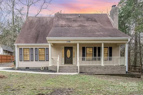 11100 Timber Hill Ct, Charlotte, NC 28226