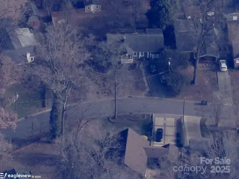 1742 Seifert Cir, Charlotte, NC 28205