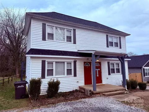 612 Poplar St, Statesville, NC 28677