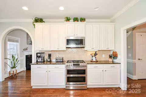 Kitchen - 4812 Campobello Dr, Monroe, NC 28110 photo 5 of 5