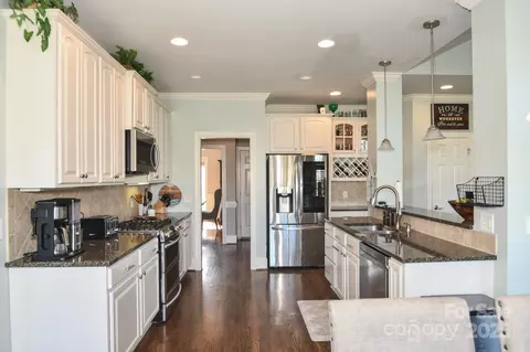 Kitchen - 4812 Campobello Dr, Monroe, NC 28110 photo 3 of 5