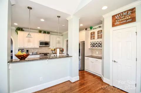 Kitchen - 4812 Campobello Dr, Monroe, NC 28110 photo 4 of 5