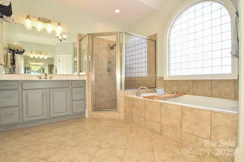 Bath - 4812 Campobello Dr, Monroe, NC 28110 photo 2 of 5