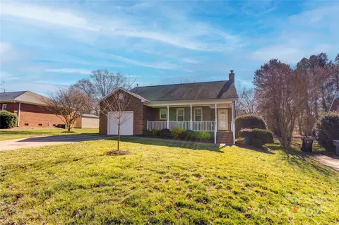 25 Paddington Sw Dr SW, Concord, NC 28025