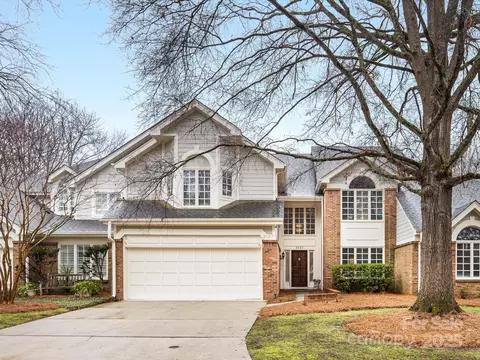 2027 Meadowood Ln, Charlotte, NC 28211