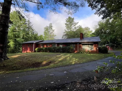 794 New Haw Creek Rd, Asheville, NC 28805