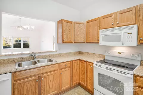 19 Fox Briar Dr, Fletcher, NC 28732 photo 14