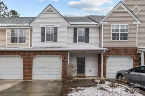 11949 Maria Ester Ct, Charlotte, NC 28277
