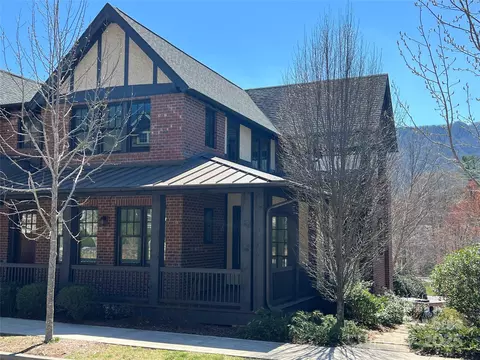 11 Fitzgerald Rd, Black Mountain, NC 28711