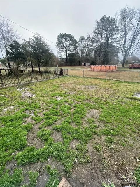 Exterior - 412 Sumter Unit A St UNIT A, Clover, SC 29710 photo 4 of 5