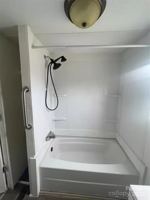 Bath - 412 Sumter Unit A St UNIT A, Clover, SC 29710 photo 2 of 3