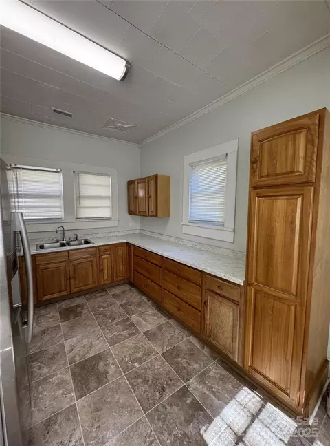 110 2nd St, Spencer, NC 28159 photo 6
