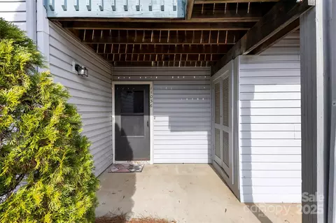 11036 Harrowfield Rd, Charlotte, NC 28226