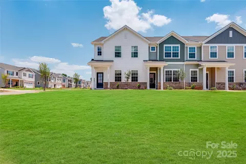 9602 Old Garden Cir, Gastonia, NC 28056