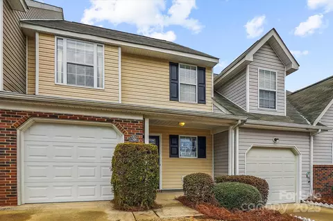 1386 Walnut Hill Dr, Rock Hill, SC 29732