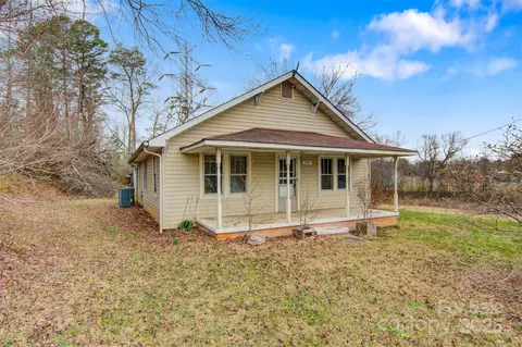 3584 Curleys Fish Camp Rd, Connelly Springs, NC 28612