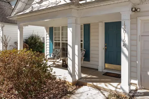 18016 Bluff Inlet Rd, Cornelius, NC 28031 photo 5