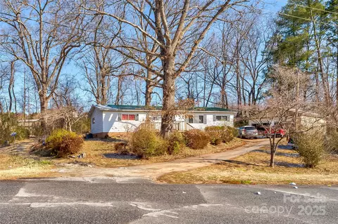 187 Automotive Ln, Hickory, NC 28601